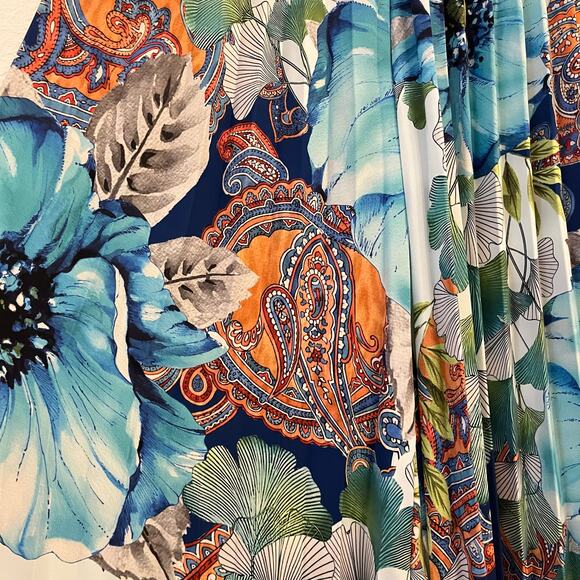 NWT Marciano Lucky Charm Jumpsuit Size 2 Pleated Wide Leg Floral Lace Up - Picture 5 of 15